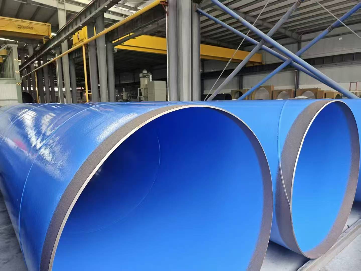 W jaki sposób rury stalowe powlekane tworzywem sztucznym wytrzymują ekstremalny klimat Bliskiego Wschodu?